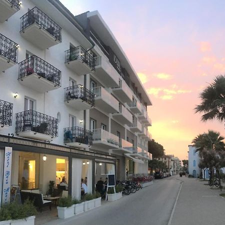 Hotel Baia Marina คูปรา มาริตติมา ภายนอก รูปภาพ