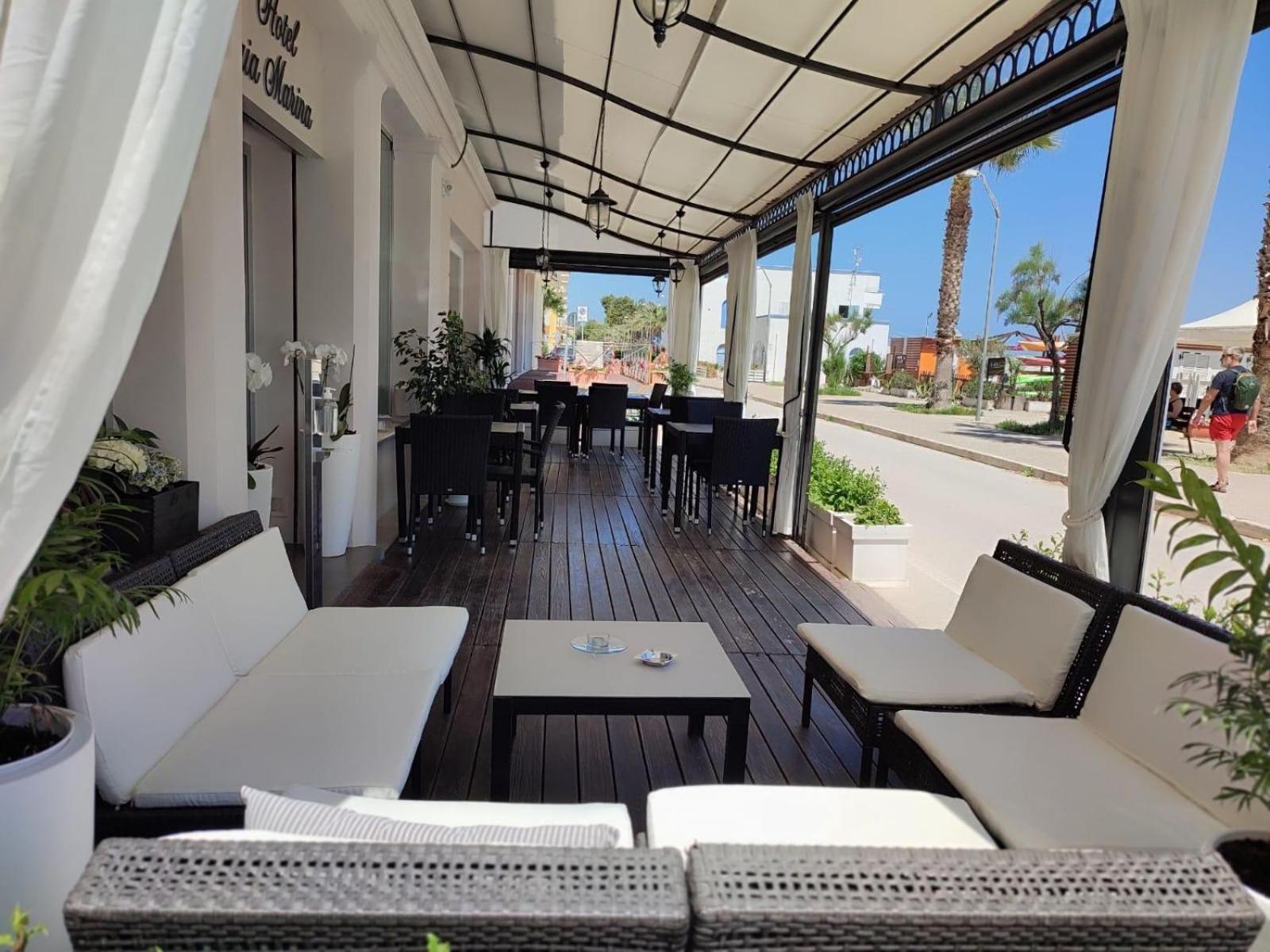 Hotel Baia Marina คูปรา มาริตติมา ภายนอก รูปภาพ