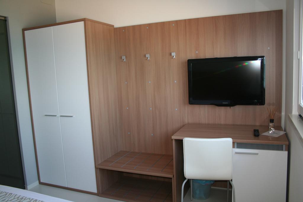 Hotel Baia Marina คูปรา มาริตติมา ภายนอก รูปภาพ