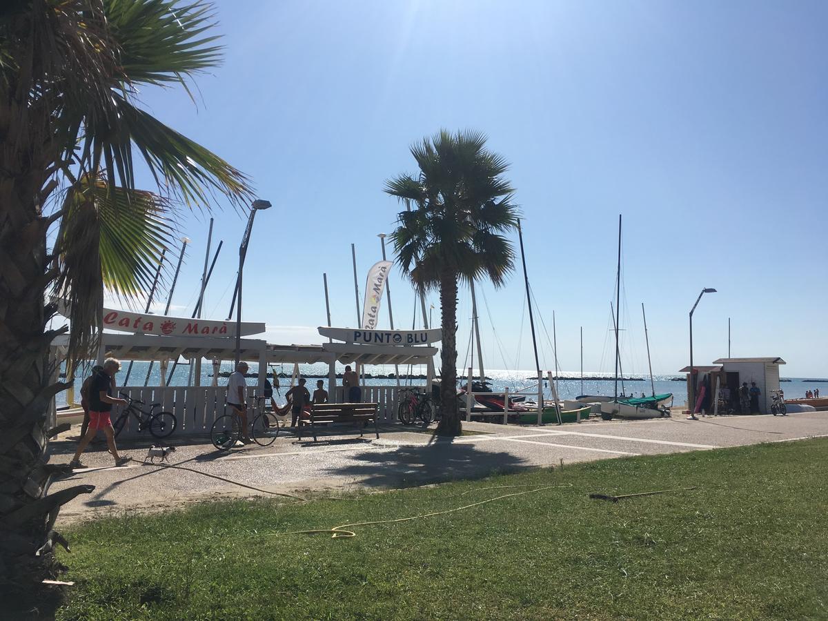 Hotel Baia Marina คูปรา มาริตติมา ภายนอก รูปภาพ