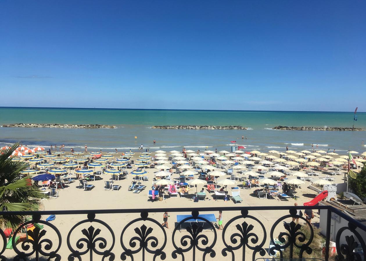 Hotel Baia Marina คูปรา มาริตติมา ภายนอก รูปภาพ